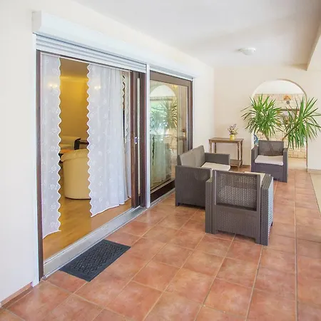 Hope Vi Apartman