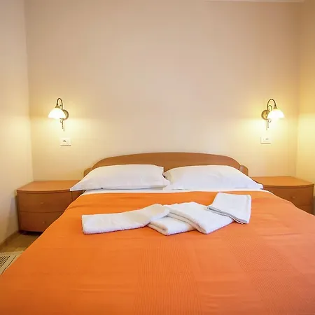Hope Vi Apartment *
