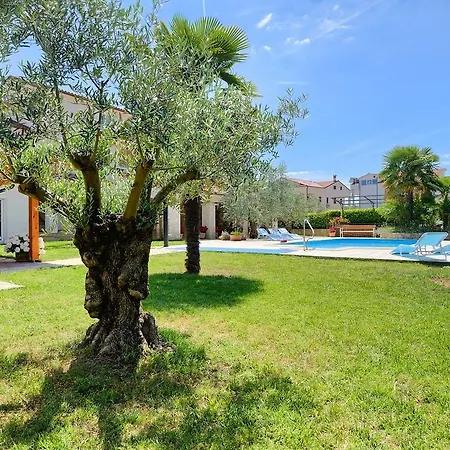 Hope Vi Apartment Porec
